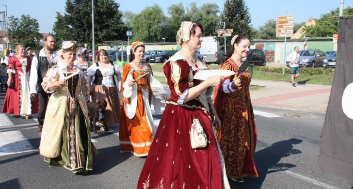 Březenská pouť a motosraz Poláky (85).JPG